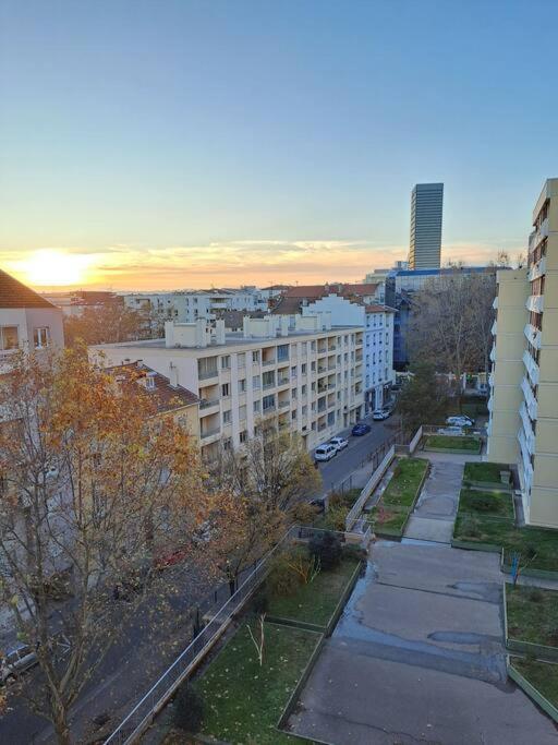 Le Studio Lumiere - Balcony - 5Min Part-Dieu Lyon Bagian luar foto
